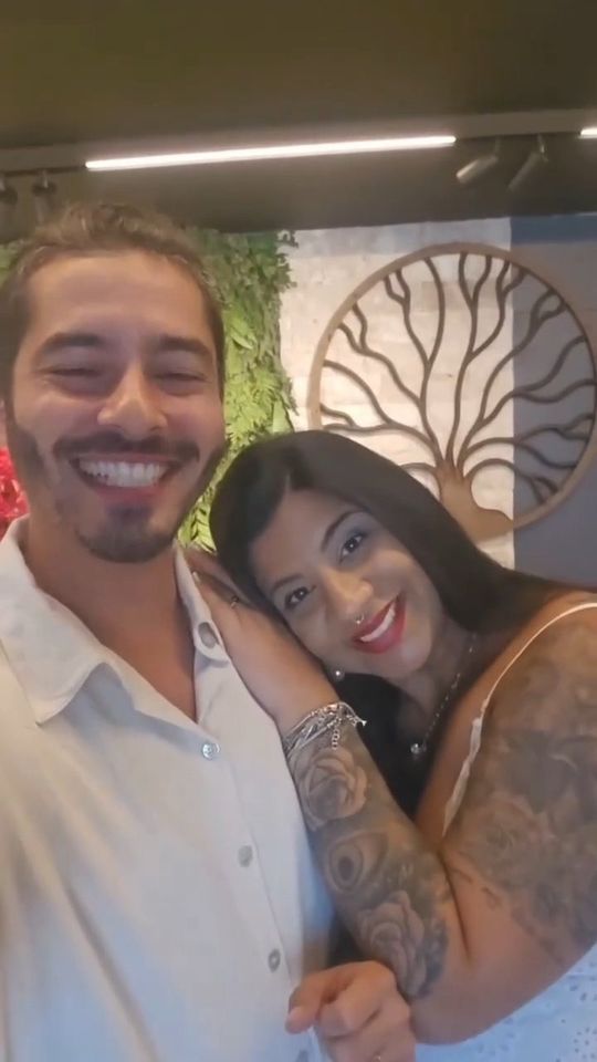 José Ricardo e Andrezza sorrindo